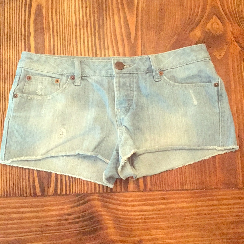 2.1 Denim shorts